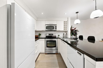 Photo 12 at 3062 Willow Street, Fairview VW, Vancouver West