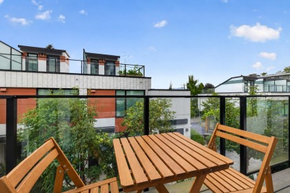 Photo 16 at 561 W 29th Avenue, Cambie, Vancouver West