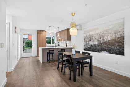 Photo 5 at 561 W 29th Avenue, Cambie, Vancouver West