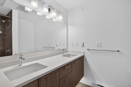 Photo 18 at 561 W 29th Avenue, Cambie, Vancouver West