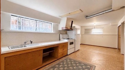 Photo 23 at 817 W 64th Avenue, Marpole, Vancouver West