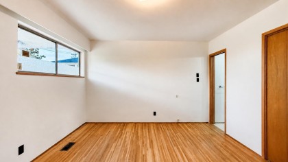 Photo 7 at 817 W 64th Avenue, Marpole, Vancouver West