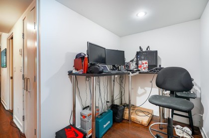Photo 7 at 210 - 1055 Richards Street, Downtown VW, Vancouver West
