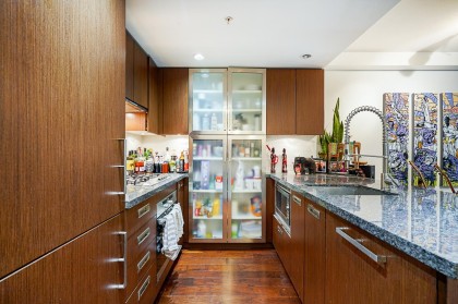 Photo 3 at 210 - 1055 Richards Street, Downtown VW, Vancouver West