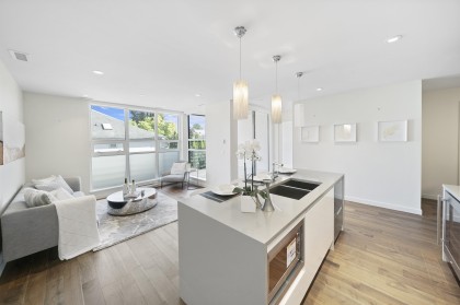 Photo 7 at 203 - 2095 W 44th Avenue, Kerrisdale, Vancouver West