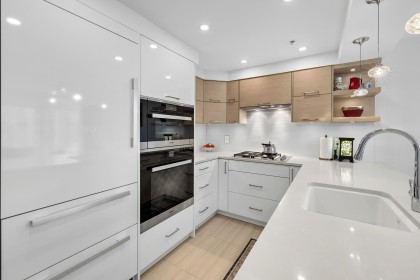 Photo 9 at 1505 - 590 Nicola Street, Coal Harbour, Vancouver West