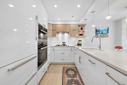 Photo 10 at 1505 - 590 Nicola Street, Coal Harbour, Vancouver West