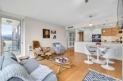 Photo 4 at 1505 - 590 Nicola Street, Coal Harbour, Vancouver West