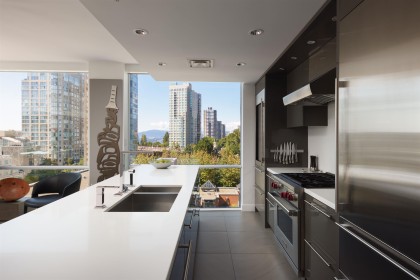 Photo 12 at 805 - 1455 Howe Street, Yaletown, Vancouver West
