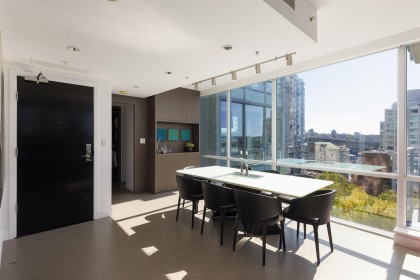 Photo 10 at 805 - 1455 Howe Street, Yaletown, Vancouver West