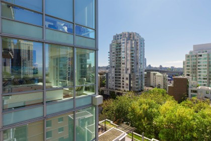 Photo 19 at 805 - 1455 Howe Street, Yaletown, Vancouver West