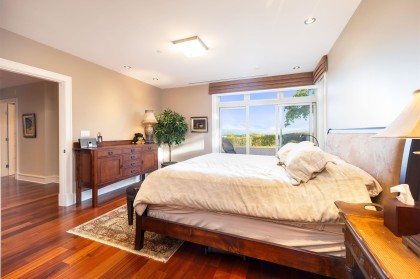 Photo 28 at 101 - 2535 Garden Court, Whitby Estates, West Vancouver