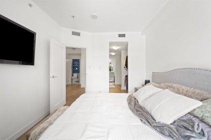 Photo 14 at 70 W 1st Avenue, False Creek, Vancouver West