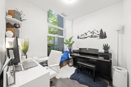 Photo 8 at 70 W 1st Avenue, False Creek, Vancouver West