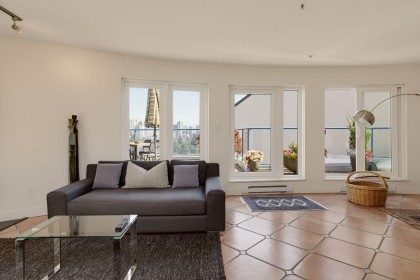 Photo 4 at P1 - 1038 W 7th Avenue, Fairview VW, Vancouver West