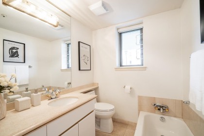 Photo 27 at 1 - 2243 Bellevue Avenue, Dundarave, West Vancouver