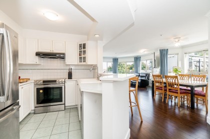 Photo 2 at 206 - 3615 W 17th Avenue, Dunbar, Vancouver West
