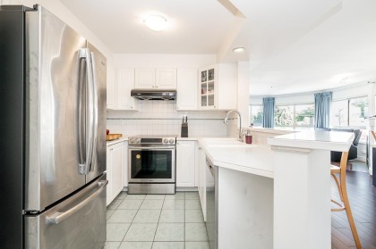 Photo 12 at 206 - 3615 W 17th Avenue, Dunbar, Vancouver West
