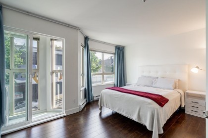 Photo 3 at 206 - 3615 W 17th Avenue, Dunbar, Vancouver West