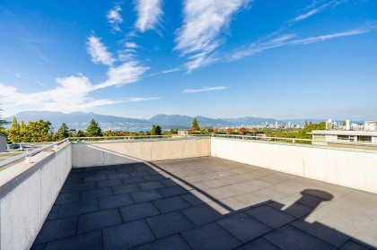 Photo 31 at 206 - 3615 W 17th Avenue, Dunbar, Vancouver West