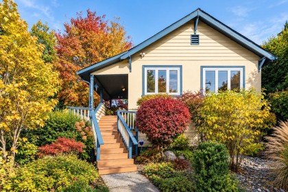 Photo 1 at 114 W Kings Road, Upper Lonsdale, North Vancouver
