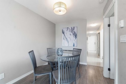 Photo 13 at 402 - 3505 W Broadway, Kitsilano, Vancouver West