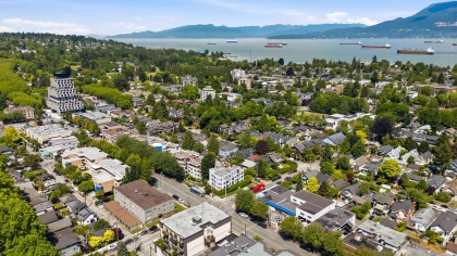 Photo 32 at 402 - 3505 W Broadway, Kitsilano, Vancouver West