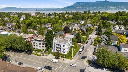 Photo 28 at 402 - 3505 W Broadway, Kitsilano, Vancouver West