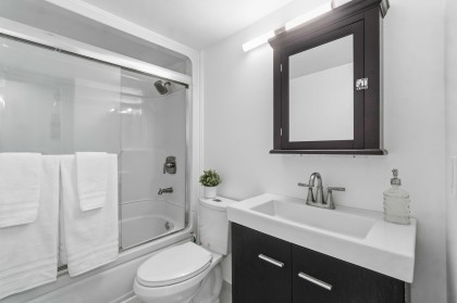 Photo 24 at 402 - 3505 W Broadway, Kitsilano, Vancouver West