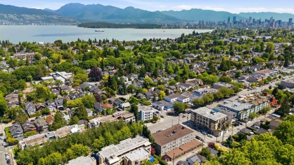 Photo 30 at 402 - 3505 W Broadway, Kitsilano, Vancouver West