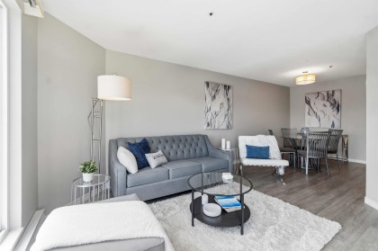 Photo 10 at 402 - 3505 W Broadway, Kitsilano, Vancouver West