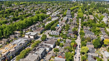 Photo 33 at 402 - 3505 W Broadway, Kitsilano, Vancouver West