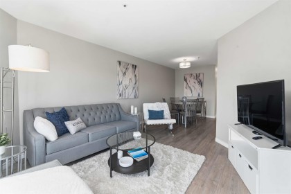 Photo 11 at 402 - 3505 W Broadway, Kitsilano, Vancouver West
