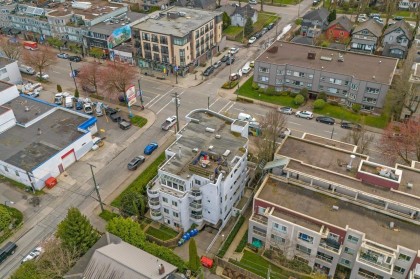 Photo 40 at 402 - 3505 W Broadway, Kitsilano, Vancouver West