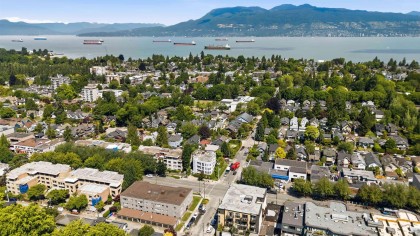 Photo 31 at 402 - 3505 W Broadway, Kitsilano, Vancouver West