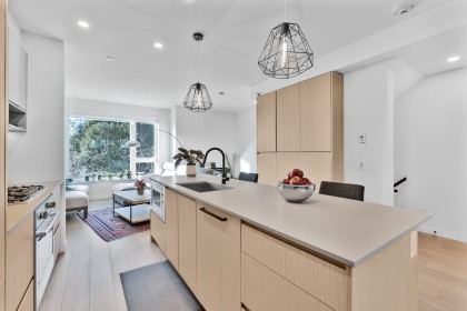 Photo 4 at 11 - 528 E 2nd Street, Lower Lonsdale, North Vancouver