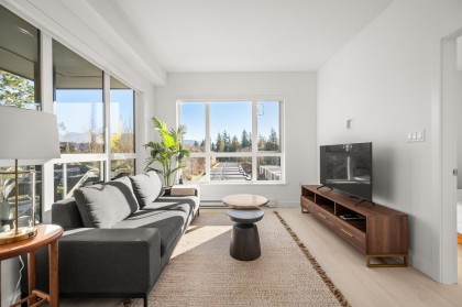 Photo 3 at 613 - 3596 Malsum Drive, Roche Point, North Vancouver