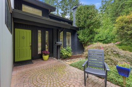 Photo 3 at 2261 Hill Drive, Blueridge NV, North Vancouver