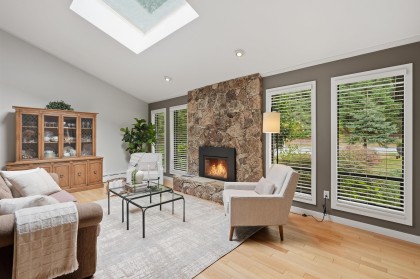 Photo 4 at 2261 Hill Drive, Blueridge NV, North Vancouver