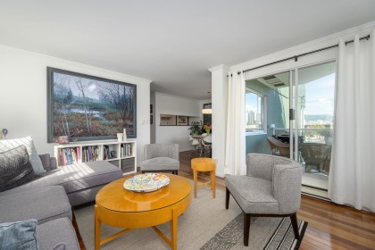 Photo 5 at 607 - 1508 Mariner Walk, False Creek, Vancouver West