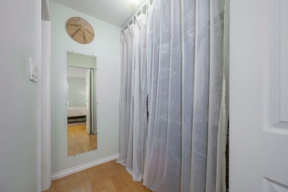 Photo 17 at 508 - 1508 Mariner Walk, False Creek, Vancouver West