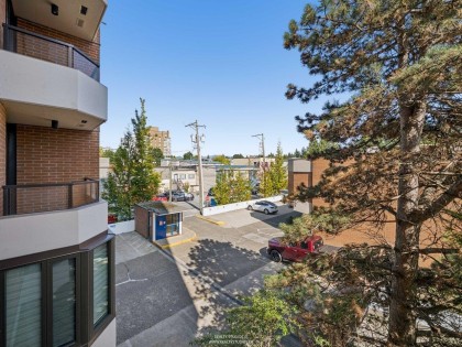 Photo 22 at 302 - 2189 W 42nd Avenue, Kerrisdale, Vancouver West