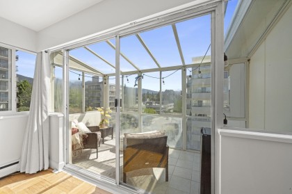 Photo 16 at 504 - 1750 Esquimalt Avenue, Ambleside, West Vancouver