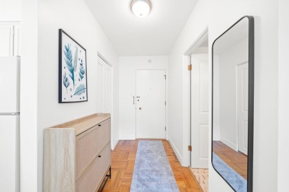 Photo 20 at 504 - 1750 Esquimalt Avenue, Ambleside, West Vancouver