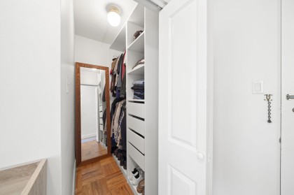 Photo 19 at 504 - 1750 Esquimalt Avenue, Ambleside, West Vancouver