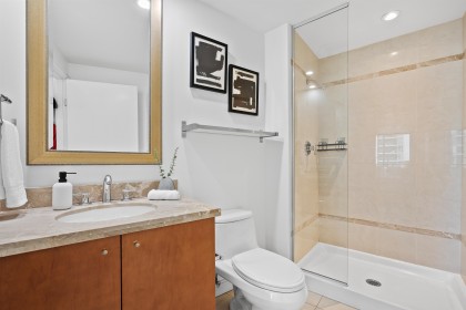 Photo 24 at 902 - 1650 Bayshore Drive, Coal Harbour, Vancouver West