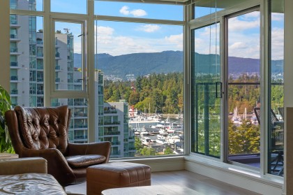 Photo 10 at 902 - 1650 Bayshore Drive, Coal Harbour, Vancouver West