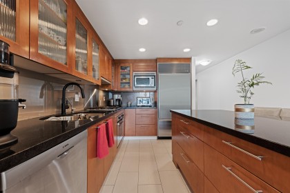 Photo 8 at 902 - 1650 Bayshore Drive, Coal Harbour, Vancouver West