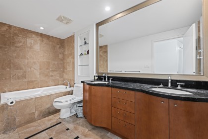 Photo 21 at 902 - 1650 Bayshore Drive, Coal Harbour, Vancouver West