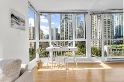 Photo 5 at 708 - 1188 Richards Street, Yaletown, Vancouver West